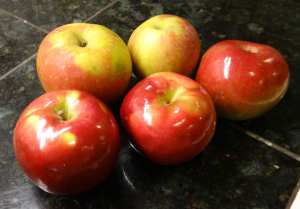5 apples